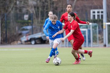 Bild 341 - wCJ Eimsbuettler TV - Holstein Kiel : Ergebnis: 0:1